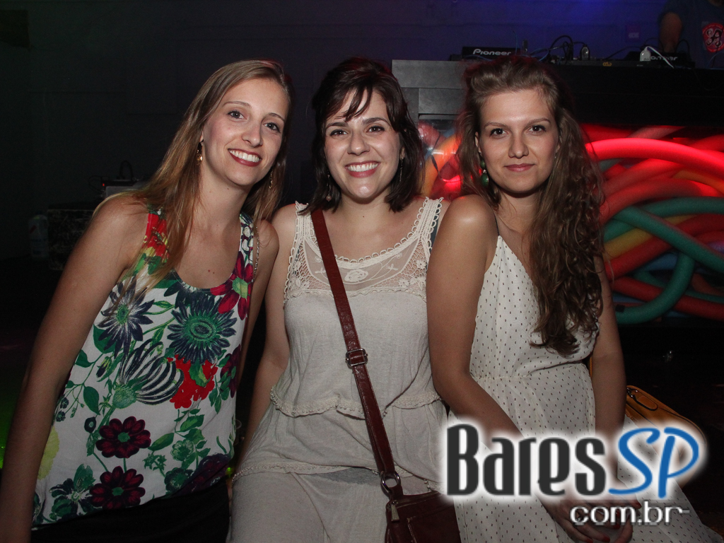 Projeto Fuck Rehab com DJs convidados agitaram a pista do Beco 203 Projeto Fuck Rehab com DJs convidados agitaram a pista do Beco 203