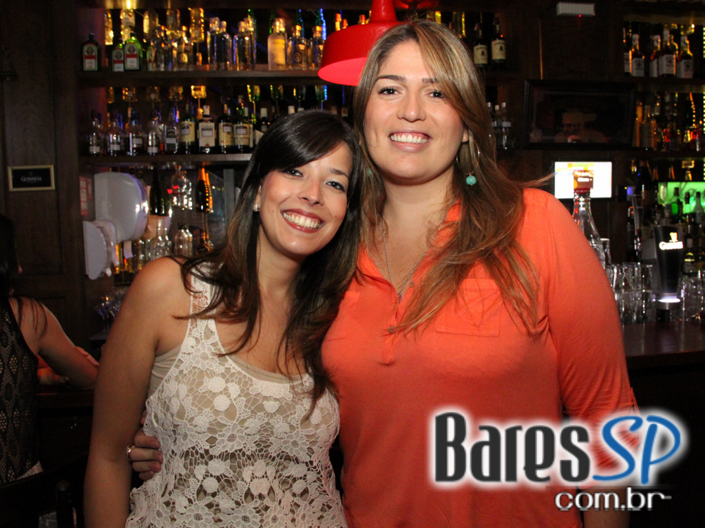 Banda Insônica embalou a noite de sexta-feira do St. George's Pub Banda Insônica embalou a noite de sexta-feira do St. George's Pub