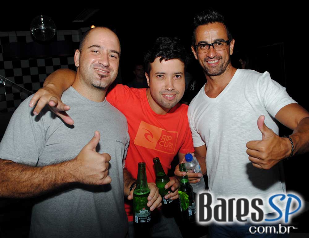 Sábado foi dia de Mega Festa Anos 80 que animou a noite da Autobahn Sábado foi dia de Mega Festa Anos 80 que animou a noite da Autobahn