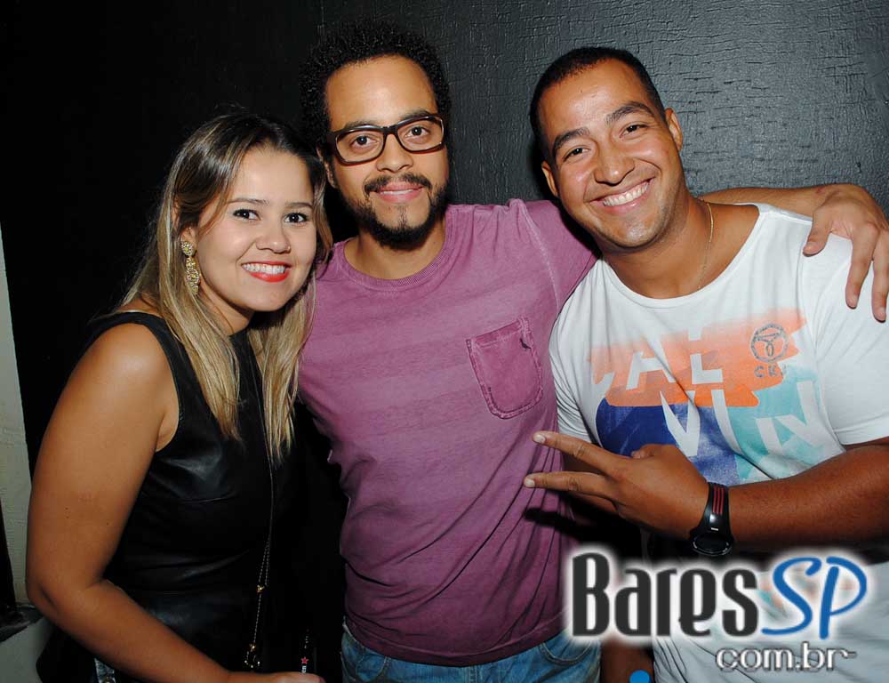 Sábado foi dia de Mega Festa Anos 80 que animou a noite da Autobahn Sábado foi dia de Mega Festa Anos 80 que animou a noite da Autobahn