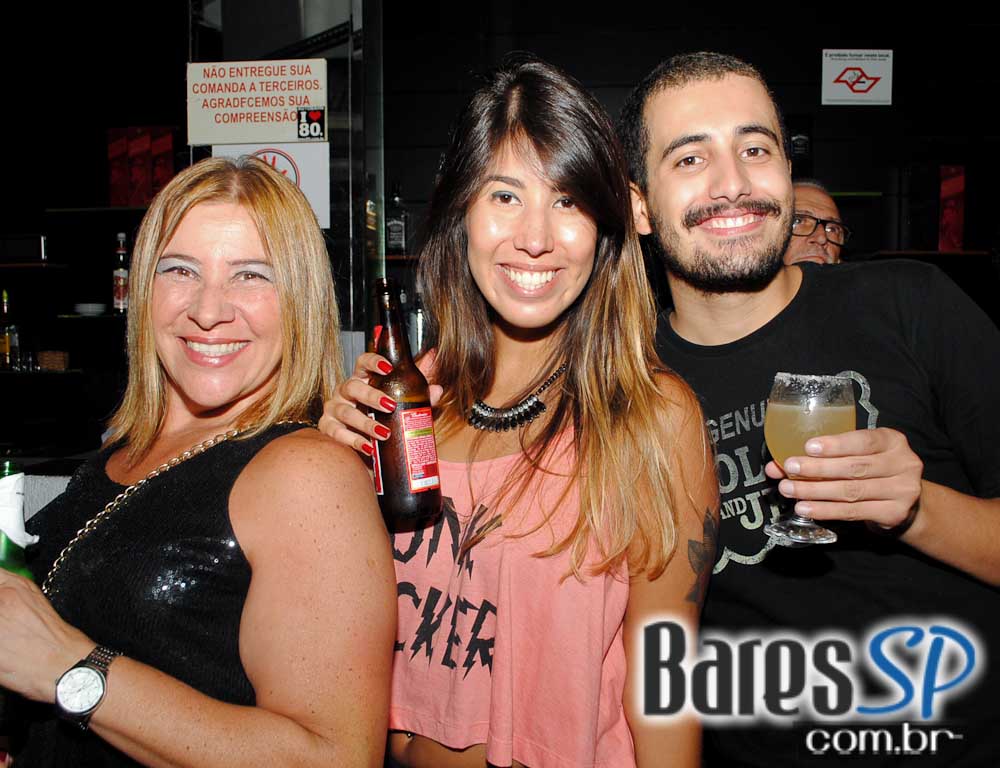 Sábado foi dia de Mega Festa Anos 80 que animou a noite da Autobahn Sábado foi dia de Mega Festa Anos 80 que animou a noite da Autobahn