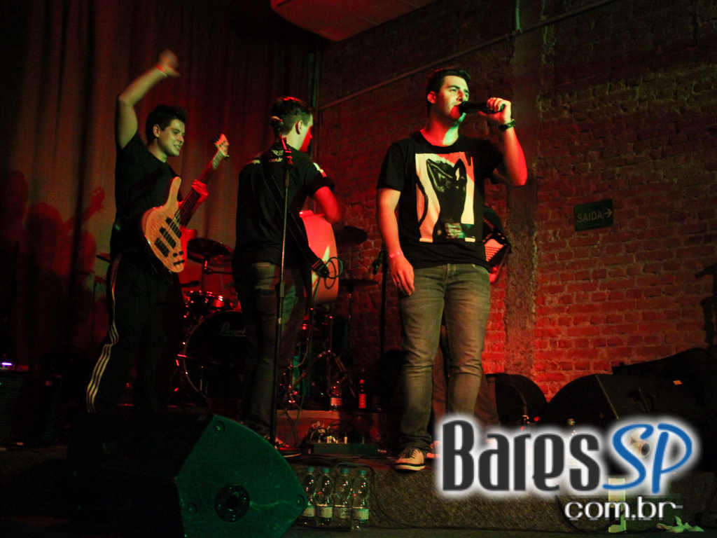 A Lanterna embalou a noite de sexta-feira ao som de sertanejo e pagode A Lanterna embalou a noite de sexta-feira ao som de sertanejo e pagode