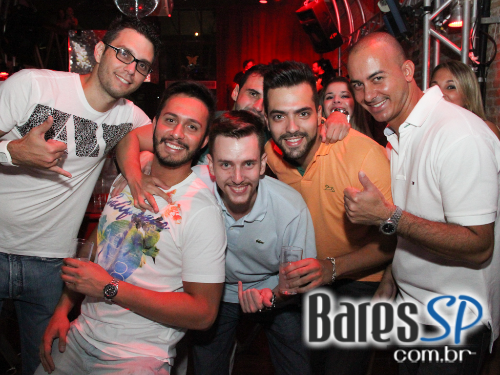 A Lanterna embalou a noite de sexta-feira ao som de sertanejo e pagode A Lanterna embalou a noite de sexta-feira ao som de sertanejo e pagode