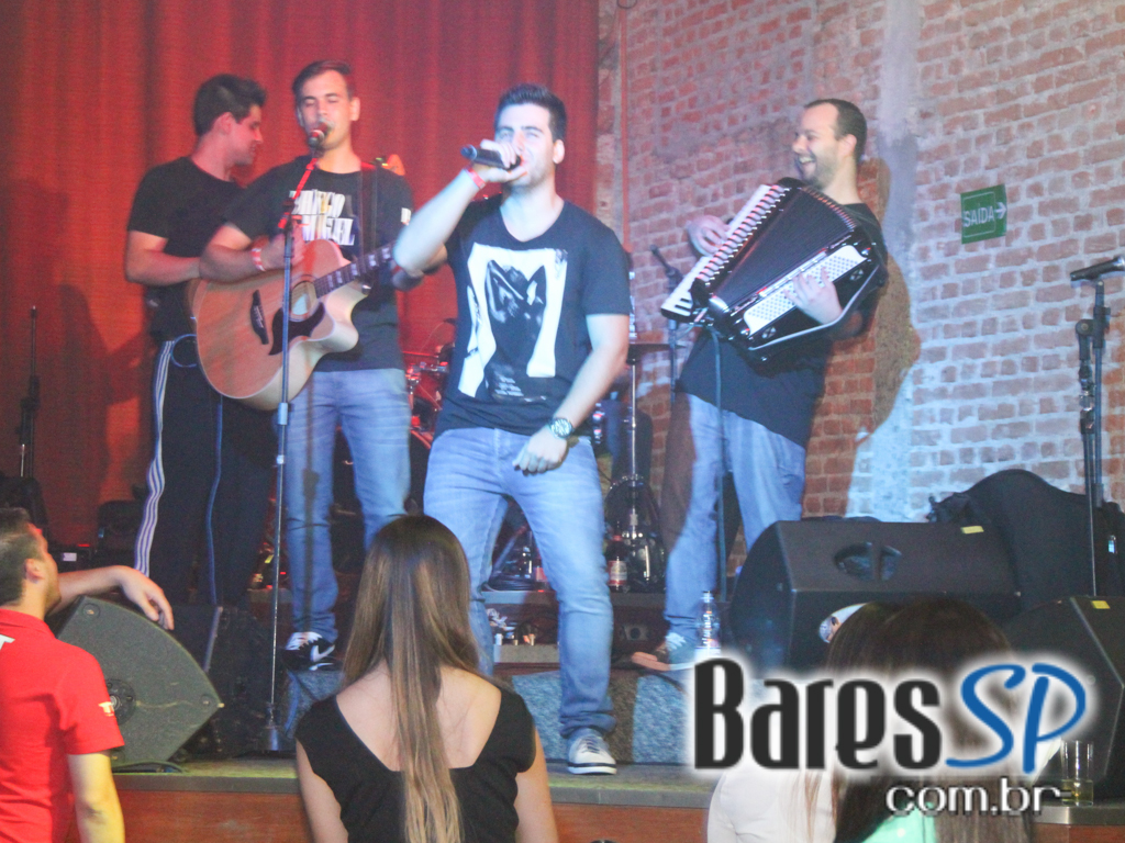 A Lanterna embalou a noite de sexta-feira ao som de sertanejo e pagode A Lanterna embalou a noite de sexta-feira ao som de sertanejo e pagode