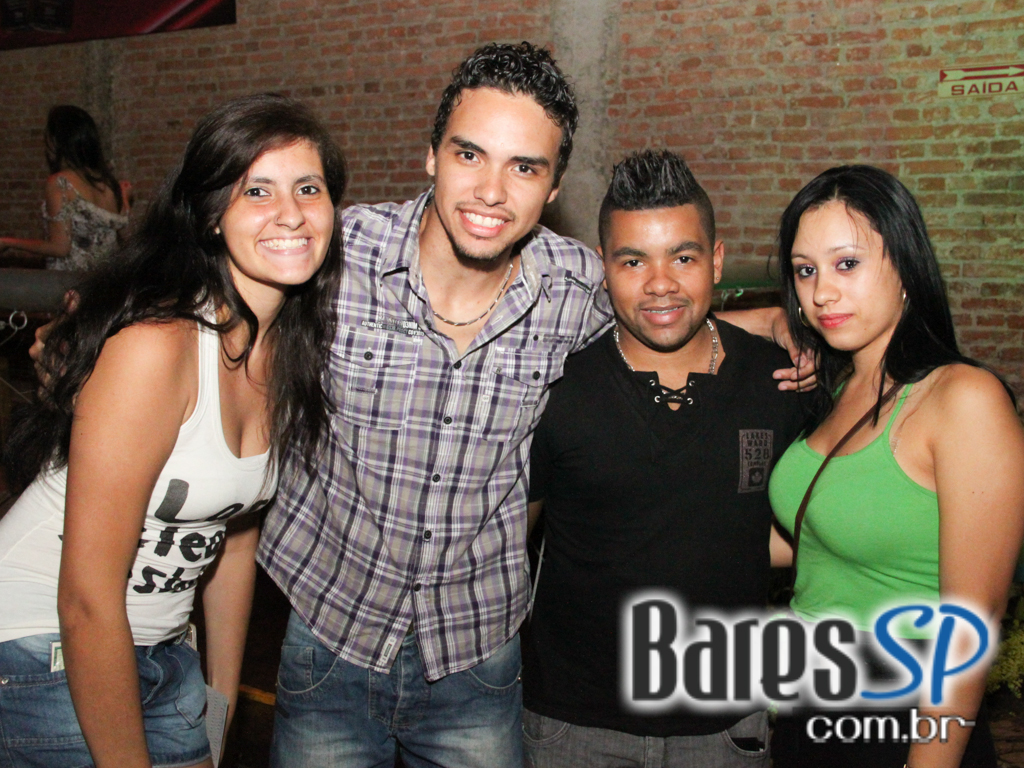 A Lanterna embalou a noite de sexta-feira ao som de sertanejo e pagode A Lanterna embalou a noite de sexta-feira ao som de sertanejo e pagode