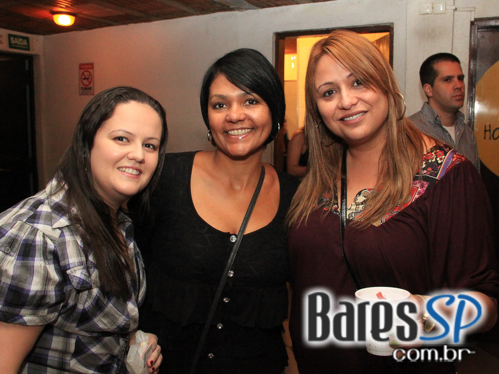 Canto da Ema recebeu os agitos do grupo Ó do Forró neste domingo Canto da Ema recebeu os agitos do grupo Ó do Forró neste domingo