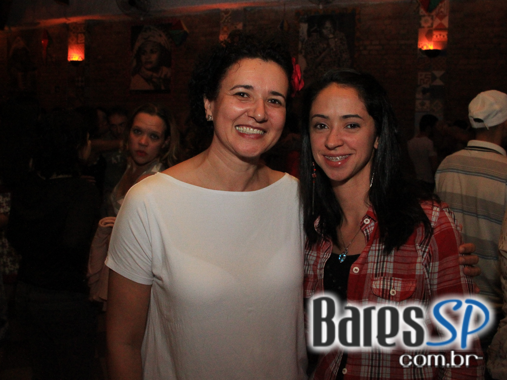 Canto da Ema recebeu os agitos do grupo Ó do Forró neste domingo Canto da Ema recebeu os agitos do grupo Ó do Forró neste domingo