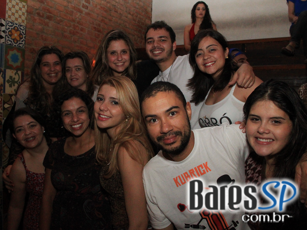 Canto da Ema recebeu os agitos do grupo Ó do Forró neste domingo Canto da Ema recebeu os agitos do grupo Ó do Forró neste domingo