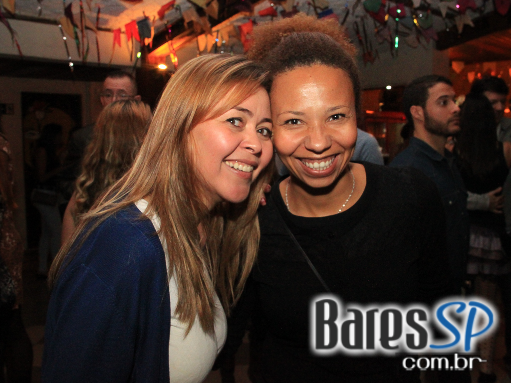 Canto da Ema recebeu os agitos do grupo Ó do Forró neste domingo Canto da Ema recebeu os agitos do grupo Ó do Forró neste domingo