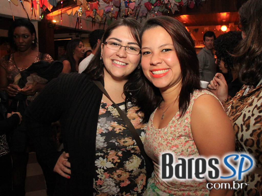 Canto da Ema recebeu os agitos do grupo Ó do Forró neste domingo Canto da Ema recebeu os agitos do grupo Ó do Forró neste domingo