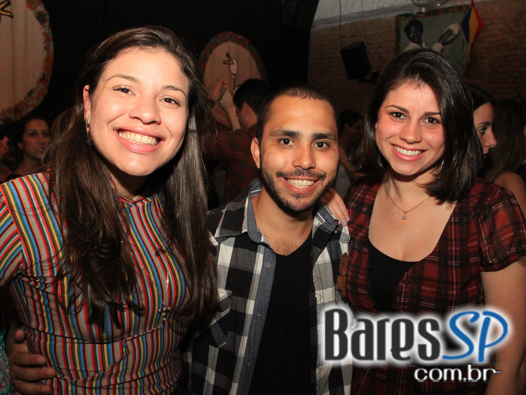 Canto da Ema recebeu os agitos do grupo Ó do Forró neste domingo Canto da Ema recebeu os agitos do grupo Ó do Forró neste domingo