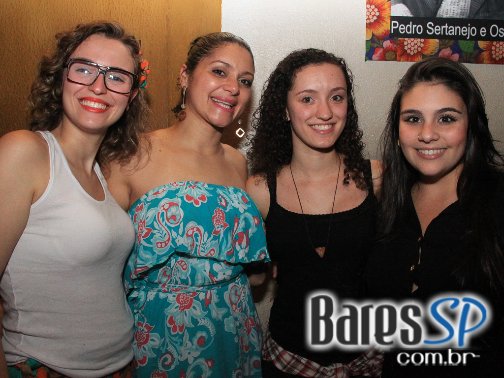 Canto da Ema recebeu os agitos do grupo Ó do Forró neste domingo Canto da Ema recebeu os agitos do grupo Ó do Forró neste domingo