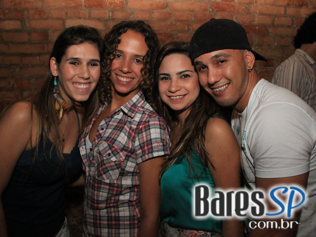 Canto da Ema recebeu os agitos do grupo Ó do Forró neste domingo Canto da Ema recebeu os agitos do grupo Ó do Forró neste domingo