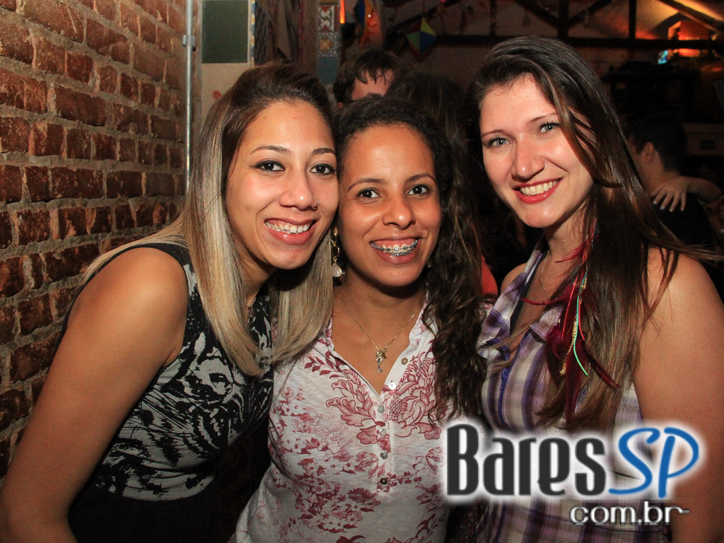 Canto da Ema recebeu os agitos do grupo Ó do Forró neste domingo Canto da Ema recebeu os agitos do grupo Ó do Forró neste domingo