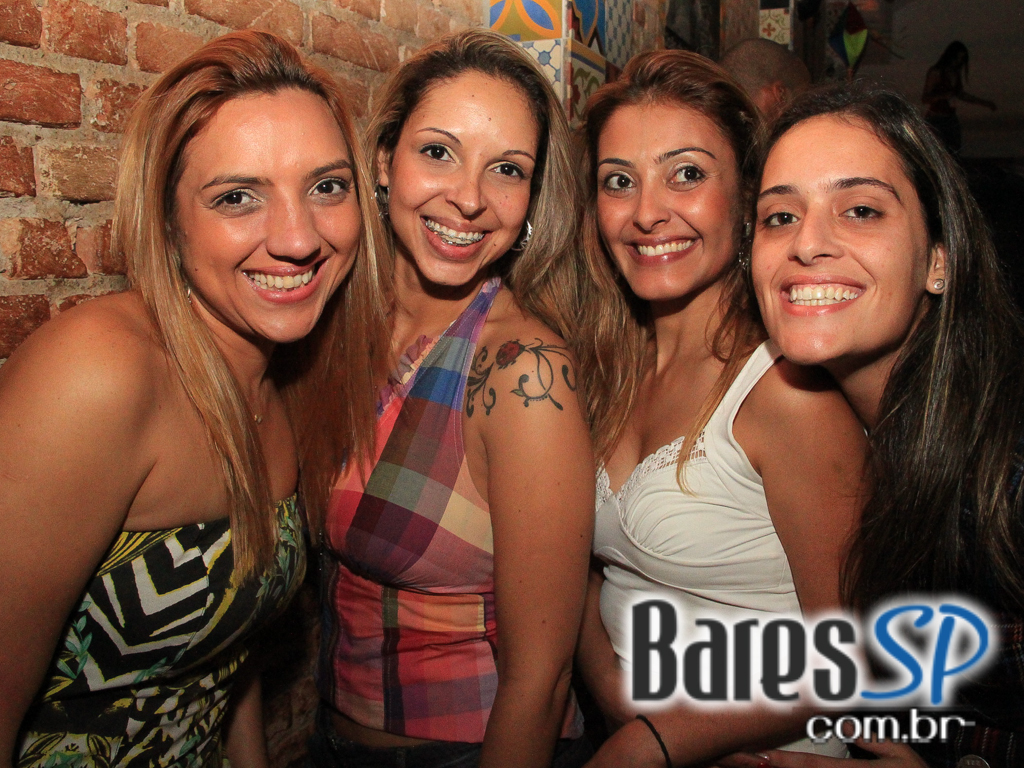 Canto da Ema recebeu os agitos do grupo Ó do Forró neste domingo Canto da Ema recebeu os agitos do grupo Ó do Forró neste domingo