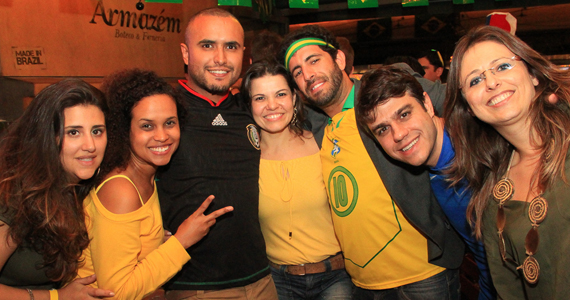 Armazém Piola transmitiu o terceiro Jogo da Seleção Brasileira contra Camarões