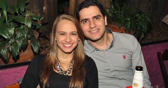 Bar Camará embalou a noite de sexta ao som de Marcelo Santana