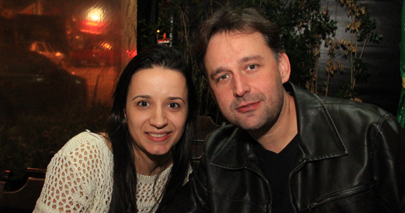 Happy Hour descontraído com pop rock no BQ Moema