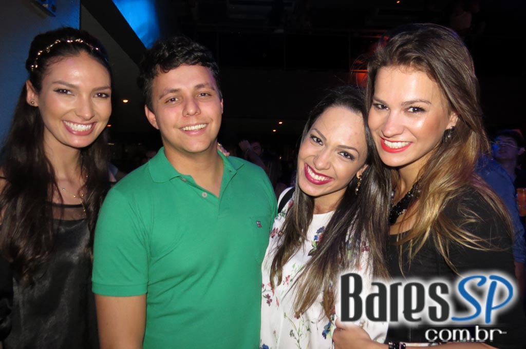 Noite Sertaneja no comando de convidados no Maevva Bar Noite Sertaneja no comando de convidados no Maevva Bar