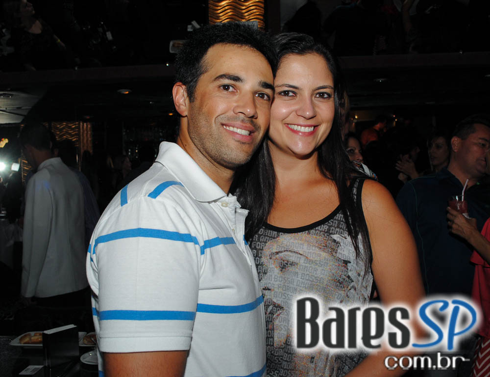 Kashimin e Faibe se apresentaram no palco do Piove no Itaim Bibi Kashimin e Faibe se apresentaram no palco do Piove no Itaim Bibi