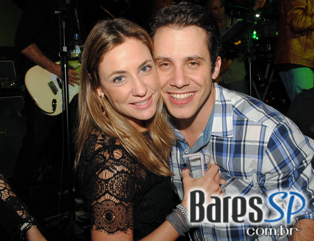 Kashimin e Faibe se apresentaram no palco do Piove no Itaim Bibi Kashimin e Faibe se apresentaram no palco do Piove no Itaim Bibi