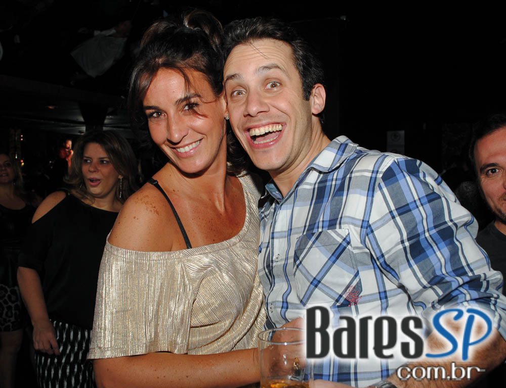 Kashimin e Faibe se apresentaram no palco do Piove no Itaim Bibi Kashimin e Faibe se apresentaram no palco do Piove no Itaim Bibi