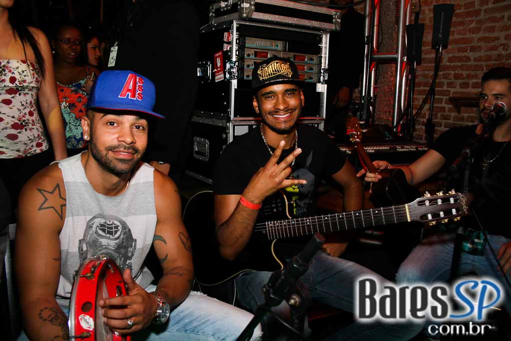 Aniversário de 21 anos da A Lanterna com show do grupo Melanina Carioca Aniversário de 21 anos da A Lanterna com show do grupo Melanina Carioca