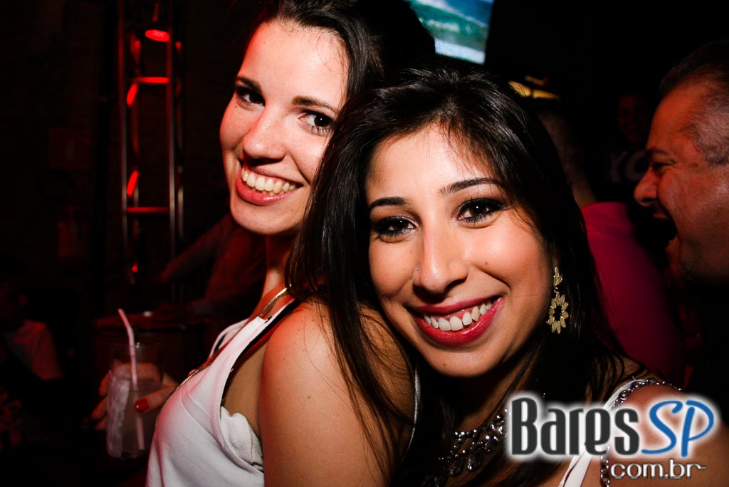 Aniversário de 21 anos da A Lanterna com show do grupo Melanina Carioca Aniversário de 21 anos da A Lanterna com show do grupo Melanina Carioca