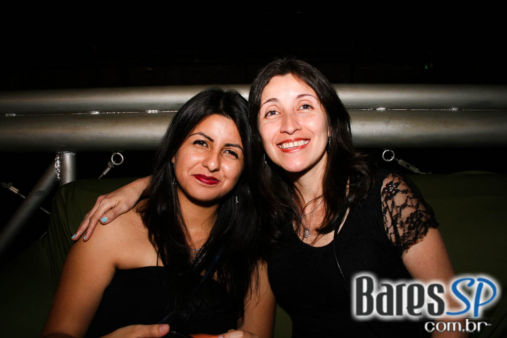 Aniversário de 21 anos da A Lanterna com show do grupo Melanina Carioca Aniversário de 21 anos da A Lanterna com show do grupo Melanina Carioca