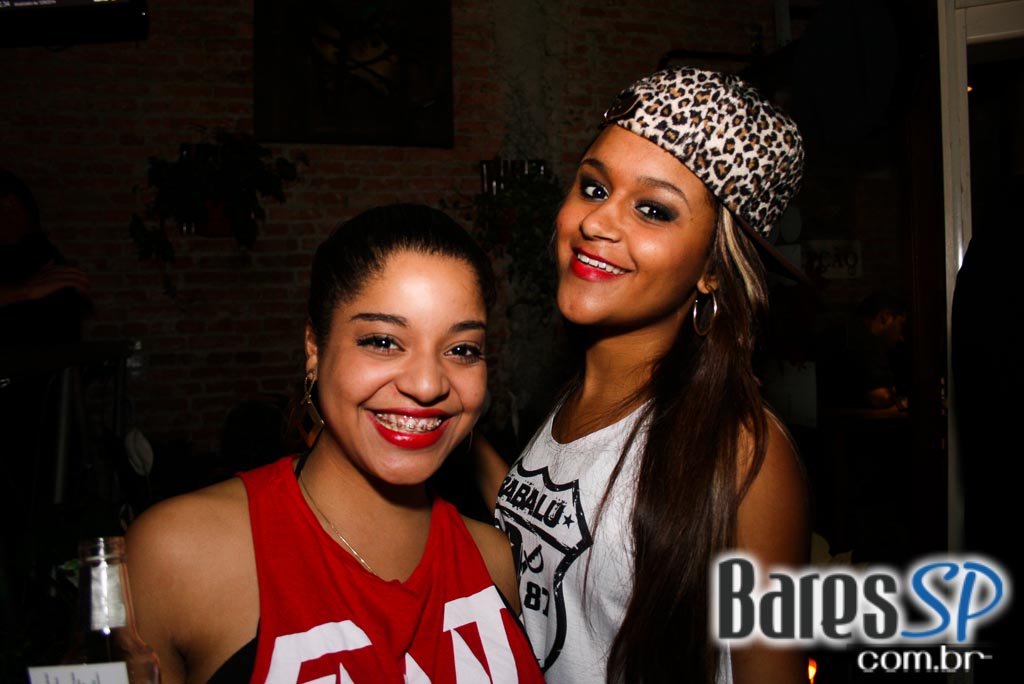 Aniversário de 21 anos da A Lanterna com show do grupo Melanina Carioca Aniversário de 21 anos da A Lanterna com show do grupo Melanina Carioca