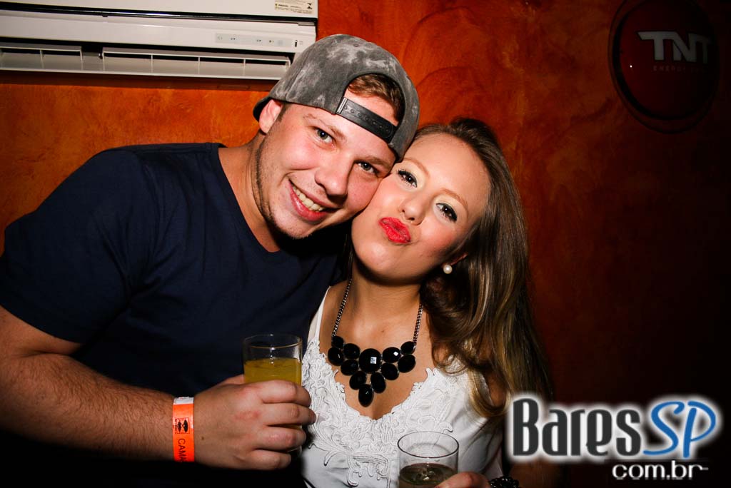 Aniversário de 21 anos da A Lanterna com show do grupo Melanina Carioca Aniversário de 21 anos da A Lanterna com show do grupo Melanina Carioca