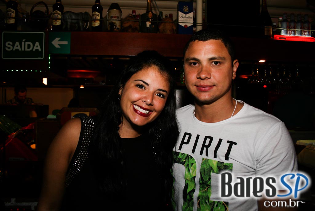 Aniversário de 21 anos da A Lanterna com show do grupo Melanina Carioca Aniversário de 21 anos da A Lanterna com show do grupo Melanina Carioca