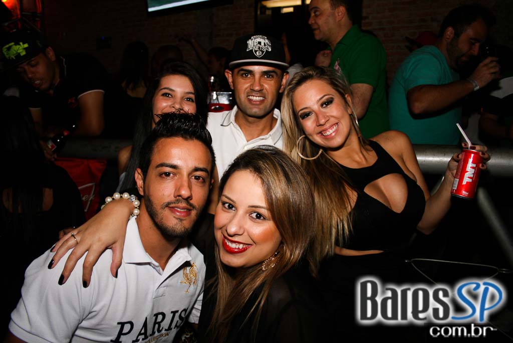 Aniversário de 21 anos da A Lanterna com show do grupo Melanina Carioca Aniversário de 21 anos da A Lanterna com show do grupo Melanina Carioca