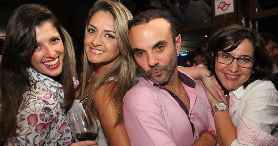 Piove recebeu Francine, Faibe, Junno e Samba na noite de quinta-feira