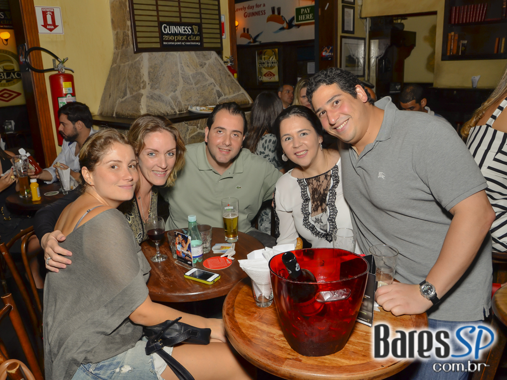 All Black recebeu a banda Mr. Burns que animou a noite All Black recebeu a banda Mr. Burns que animou a noite