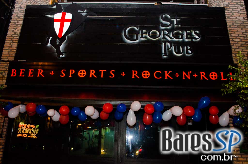 St. George's Pub celebrou aniversário de 1 ano com bandas de rock animando a noite St. George's Pub celebrou aniversário de 1 ano com bandas de rock animando a noite