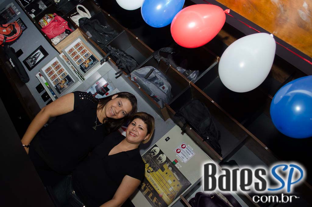 St. George's Pub celebrou aniversário de 1 ano com bandas de rock animando a noite St. George's Pub celebrou aniversário de 1 ano com bandas de rock animando a noite