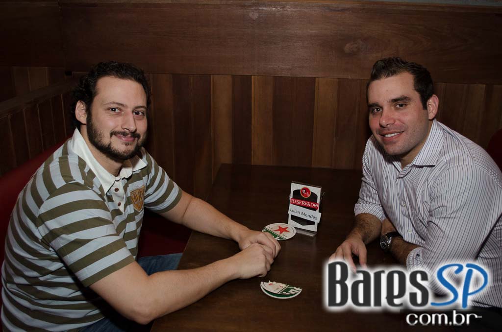 St. George's Pub celebrou aniversário de 1 ano com bandas de rock animando a noite St. George's Pub celebrou aniversário de 1 ano com bandas de rock animando a noite