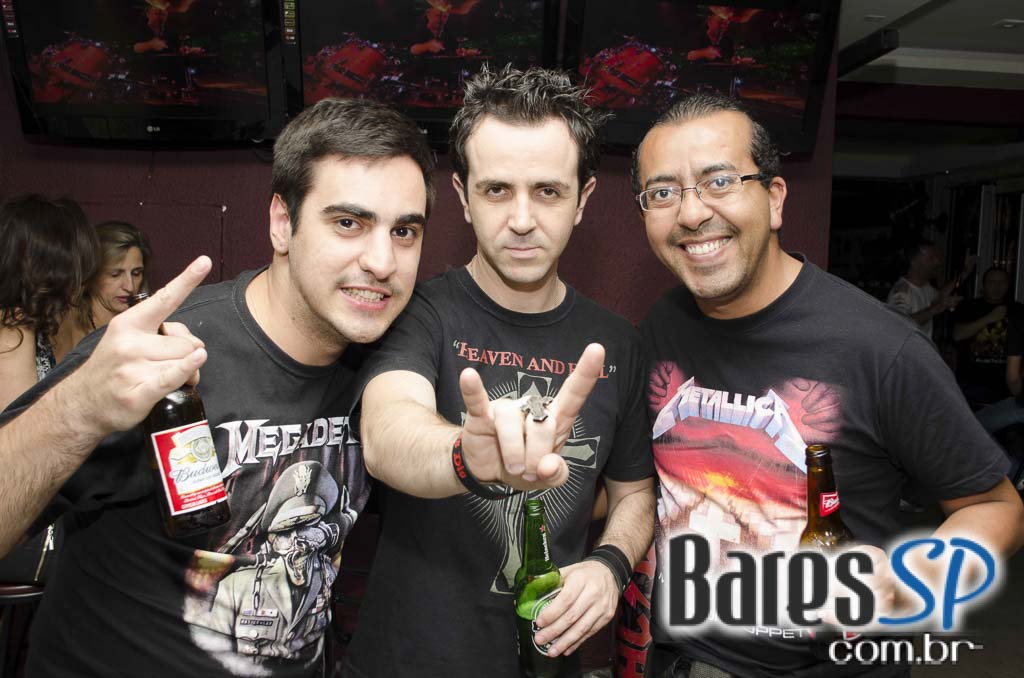 Dio Tribute e Megadeth Tribute comandaram a noite de sábado no Manifesto Rock Bar Dio Tribute e Megadeth Tribute comandaram a noite de sábado no Manifesto Rock Bar