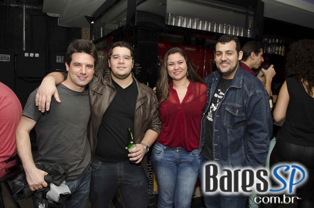 Dio Tribute e Megadeth Tribute comandaram a noite de sábado no Manifesto Rock Bar Dio Tribute e Megadeth Tribute comandaram a noite de sábado no Manifesto Rock Bar