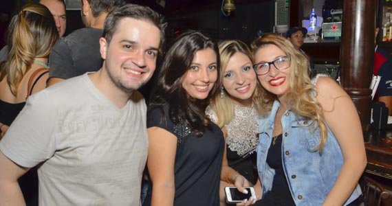 Banda Vih e Gulivera animaram a noite da galera no Rhino Pub