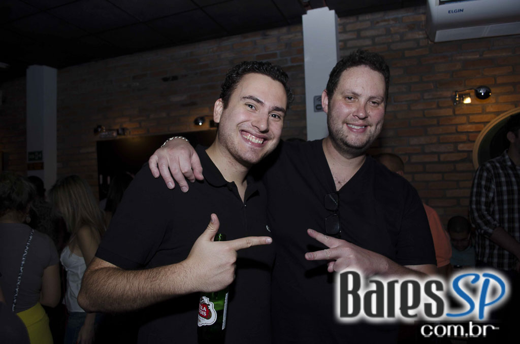 Grupo Revelação se apresentou nesta sexta-feira no palco do Lapa 40 Graus Grupo Revelação se apresentou nesta sexta-feira no palco do Lapa 40 Graus