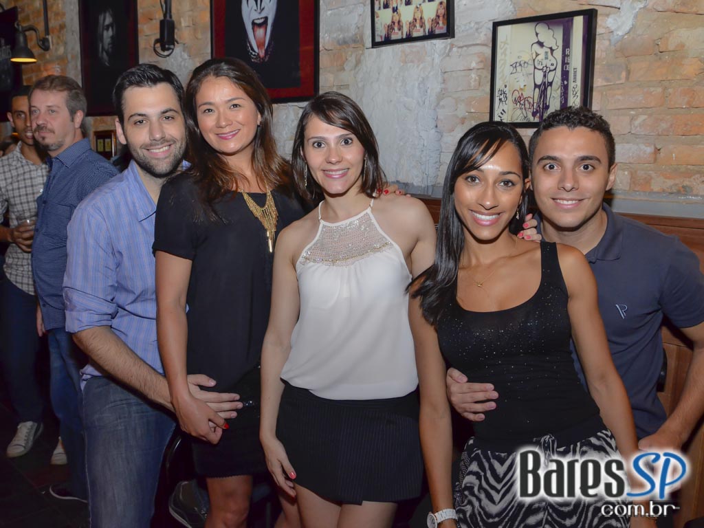 Banda Fitz se apresentou no palco do St. George's Pub do Itaim Banda Fitz se apresentou no palco do St. George's Pub do Itaim