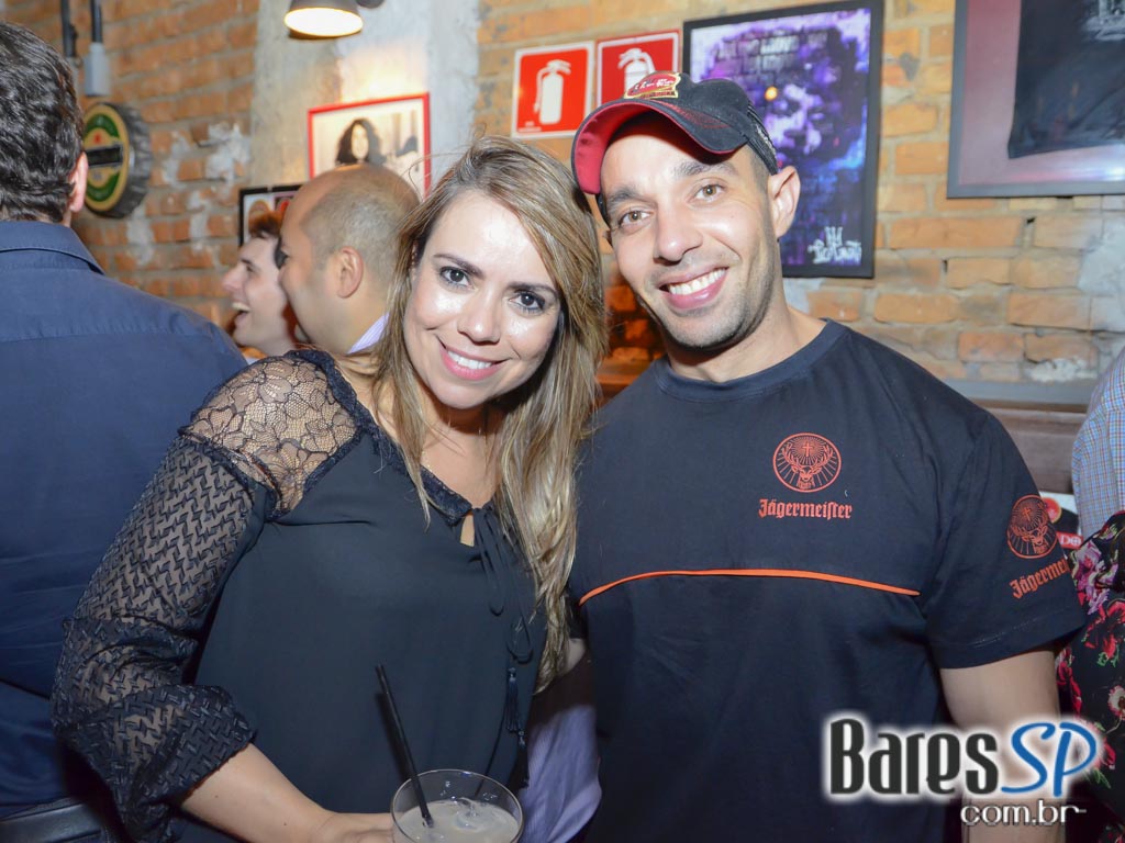 Banda Fitz se apresentou no palco do St. George's Pub do Itaim Banda Fitz se apresentou no palco do St. George's Pub do Itaim