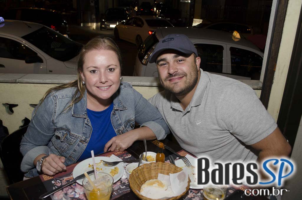 Bar Salve Jorge realizou descontraído happy hour na Vila Madalena Bar Salve Jorge realizou descontraído happy hour na Vila Madalena