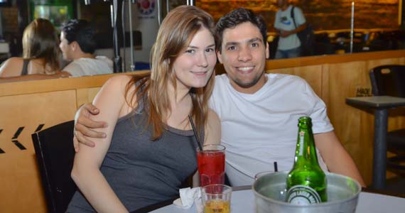 Armazém Piola ofereceu comida de boteco e drinques adocicados para o happy hour