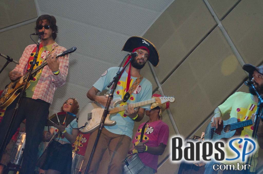 Bloco do Sargento Pimenta se apresentou no Cine Joia em São Paulo Bloco do Sargento Pimenta se apresentou no Cine Joia em São Paulo