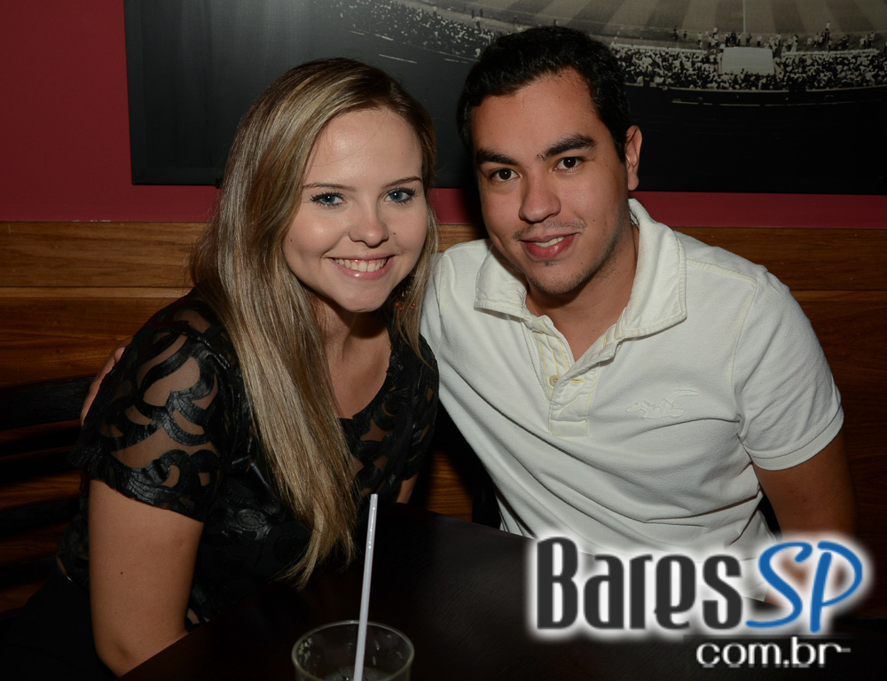 Melanina Carioca se apresentou no Lapa 40° Graus agitando a noite com muita música Melanina Carioca se apresentou no Lapa 40° Graus agitando a noite com muita música