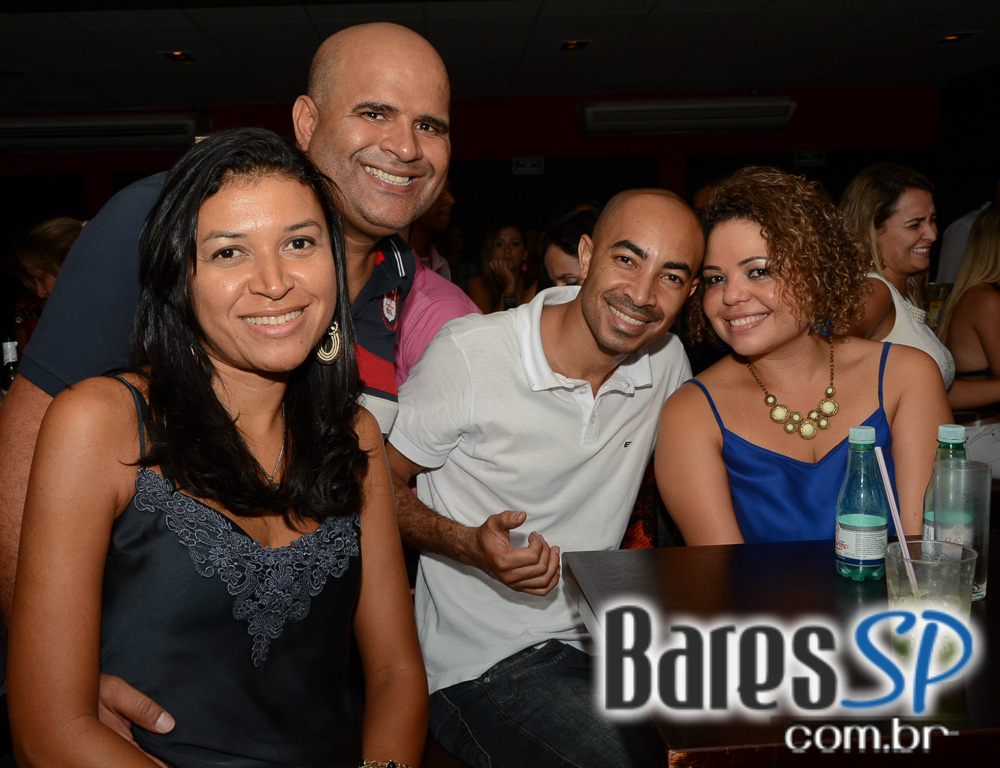 Melanina Carioca se apresentou no Lapa 40° Graus agitando a noite com muita música Melanina Carioca se apresentou no Lapa 40° Graus agitando a noite com muita música