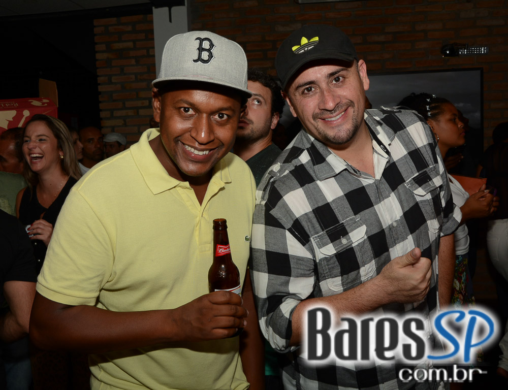 Melanina Carioca se apresentou no Lapa 40° Graus agitando a noite com muita música Melanina Carioca se apresentou no Lapa 40° Graus agitando a noite com muita música